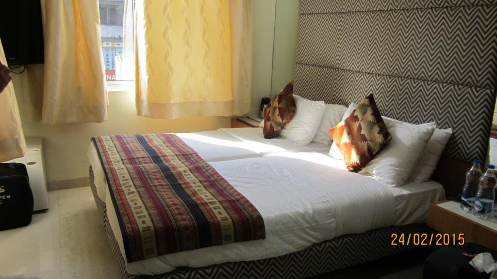 Empire Hotel มุมไบ ห้อง รูปภาพ
